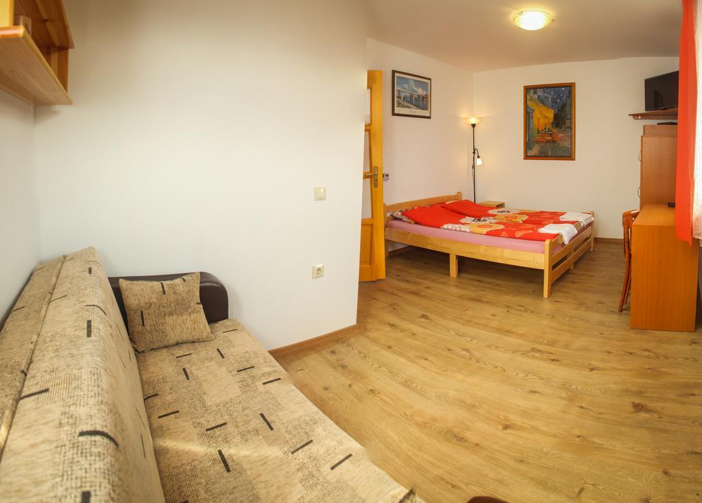 Aqua Thermal Soterapia Es Apartmanhaz Püspökladány Dış mekan fotoğraf