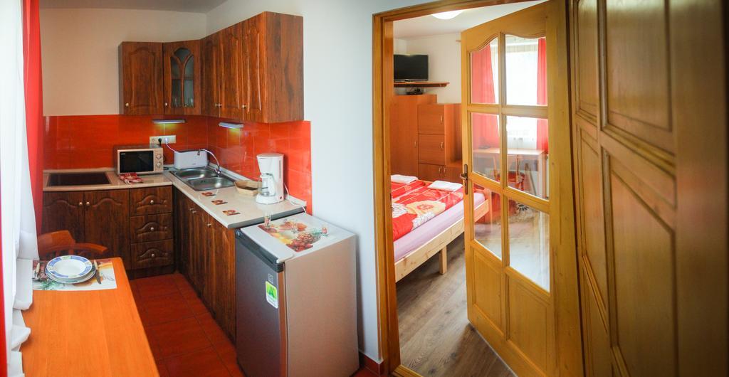 Aqua Thermal Soterapia Es Apartmanhaz Püspökladány Dış mekan fotoğraf